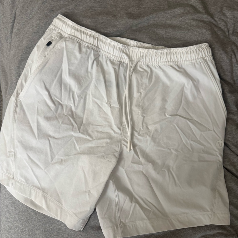 Vuori White Crosscourt Shorts - Picture 4 of 5